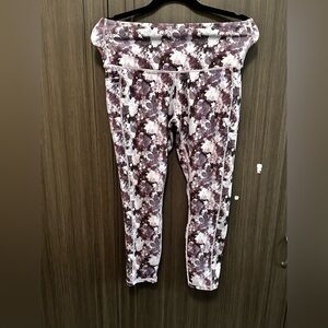 Leg end size large leggings